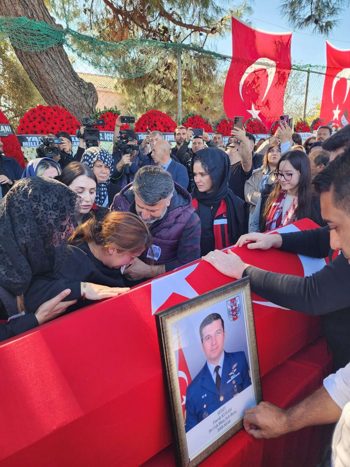 Fotoğrafını Babası Taşıdı: Milas Şehidini Gözyaşlarıyla Uğurladı 22